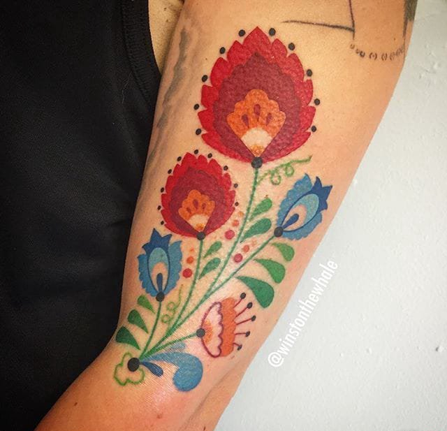 点击大图看下一张:富有色彩的绘画纹身动物和植物纹身图案