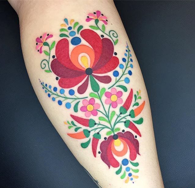 点击大图看下一张：富有色彩的绘画纹身动物和植物纹身图案