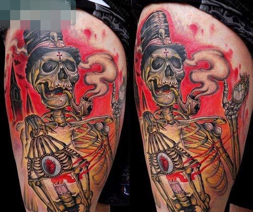 点击大图看下一张：腿部超酷的提灯的骷髅纹身图案