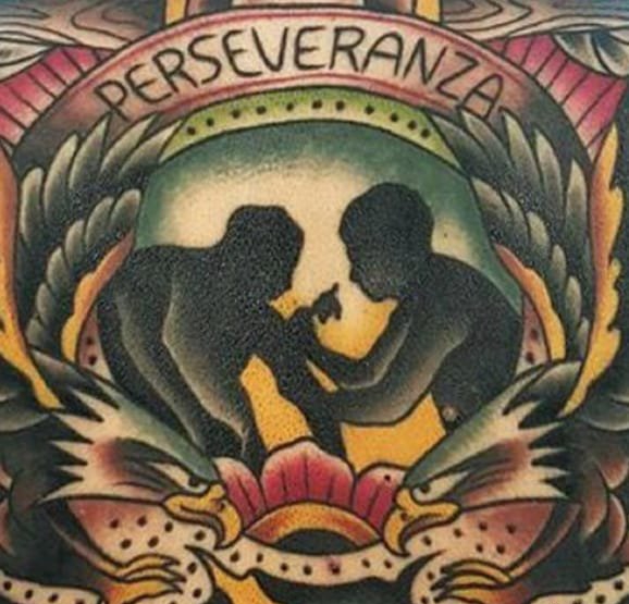 点击大图看下一张：男性后满背彩色的海上场景传统纹身风景图案