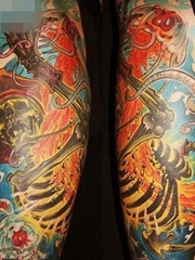腿部超酷霸气的骷髅纹身图案