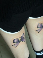 女生腿部时尚的蝴蝶结彩绘纹身图案