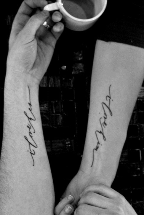 点击大图看下一张：情侣手臂英文字母纹身图案大全