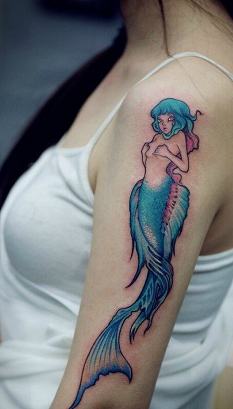 点击大图看下一张：女性手臂彩绘美丽的美人鱼纹身图案
