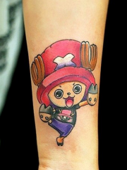 手臂卡通海贼王可爱的乔巴纹身图案
