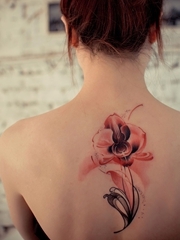 创意粉色花朵后背纹身图案