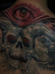 男人后背霸气超酷的恶魔骷髅纹身图案