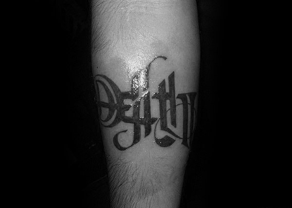 点击大图看下一张：20多款帅气的花体大刻字纹身图案