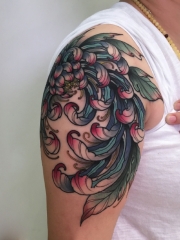 清新秀丽，手臂好看的菊花彩绘纹身