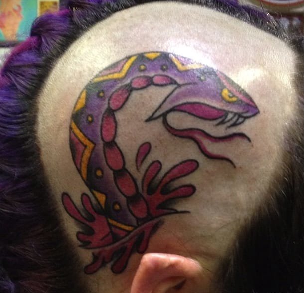 点击大图看下一张：中国传统纹身动物彩色老鹰纹身眼镜蛇纹身图案