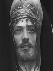 神爱世人，手臂耶稣肖像个性纹身