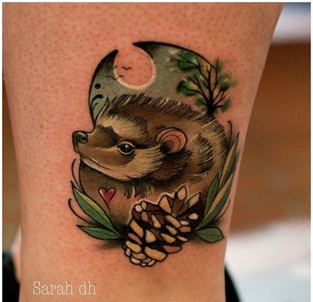 点击大图看下一张：14款风格各异的彩色纹身动物小刺猬纹身图案