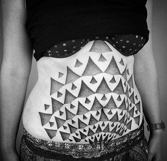 点击大图看下一张:彩色不可抗拒的点刺纹身几何花纹身图案