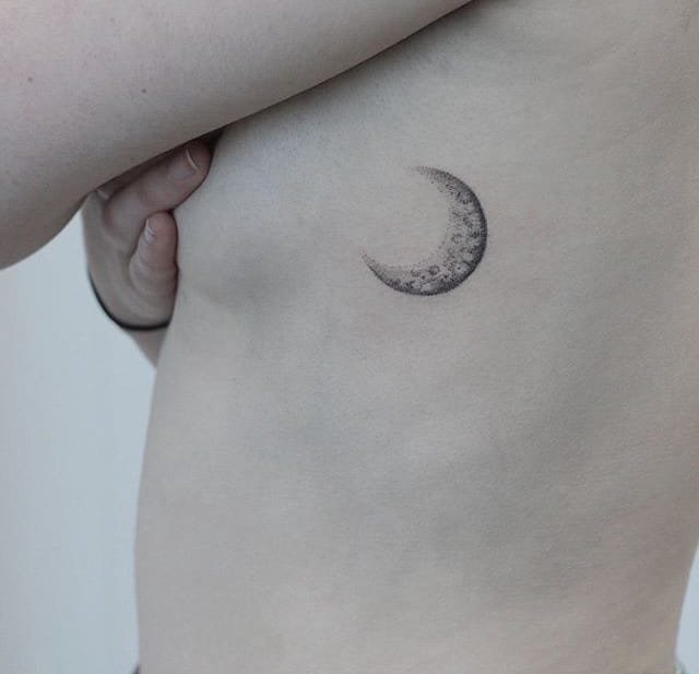 点击大图看下一张：15款女神纹身小清新纹身月亮简单个性线条纹身图案