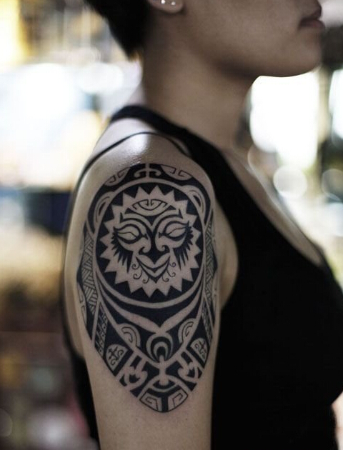 点击大图看下一张：女性创意图腾手臂纹身