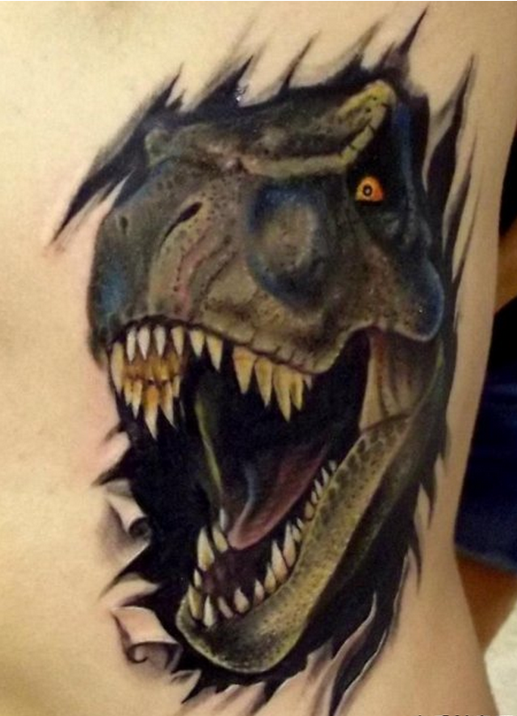点击大图看下一张：后背撕皮恐龙头部纹身图案