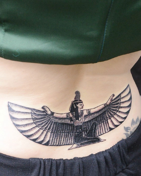 点击大图看下一张：腰部个性埃及女神纹身图案