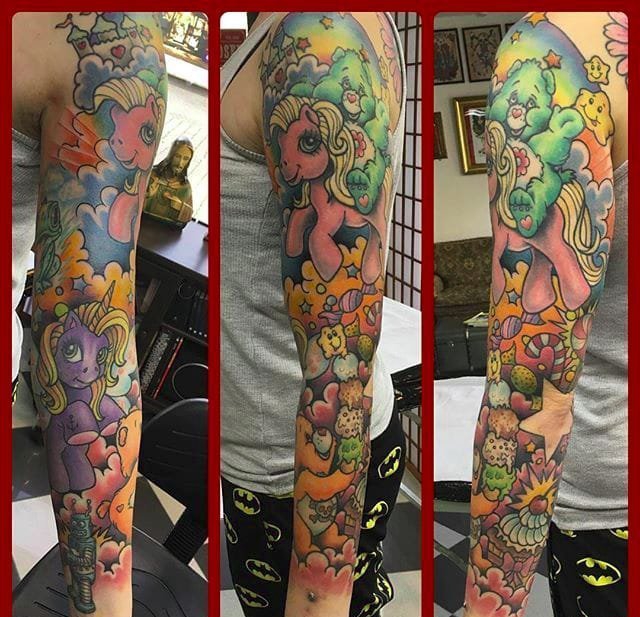 点击大图看下一张：多款漂亮帅气的花臂纹身图片