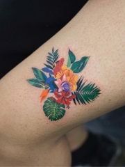 大腿可爱的植物花蕊彩绘纹身图案