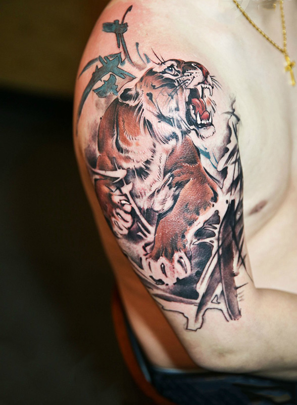 点击大图看下一张：大臂水墨老虎印象派纹身图案