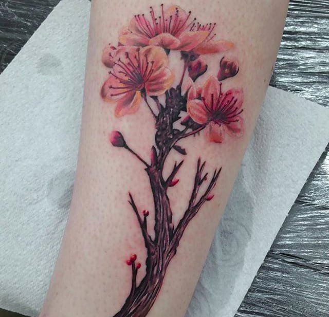 点击大图看下一张：春天里小清新植物纹身小花朵和动物纹身水彩图案
