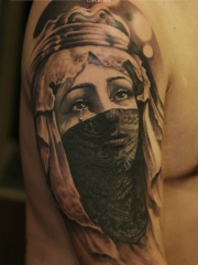 手臂面纱垂泪的女神肖像纹身图案
