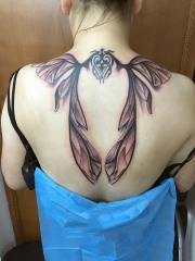 后背精灵翅膀创意纹身图案