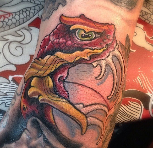 点击大图看下一张:德国恐龙纹身眼镜蛇和卡通鳄鱼纹身水彩动物图案纹身