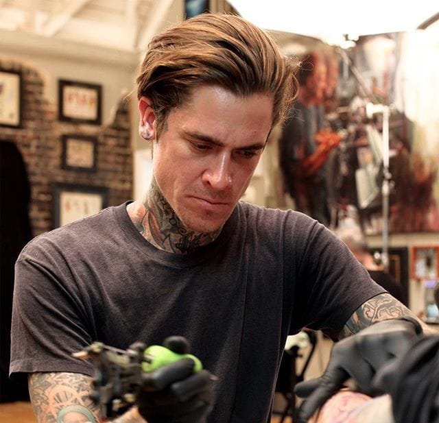 点击大图看下一张：黑色手臂线条纹身点刺技巧纹身图案