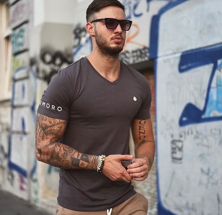 点击大图看下一张：22款黑灰色的欧美满臂纹身时尚花臂纹身图案