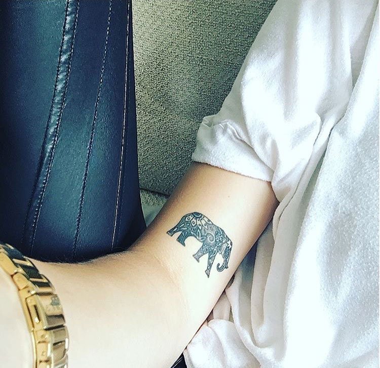 点击大图看下一张：31款女神纹身小清新风格可爱的大象纹身动物图案
