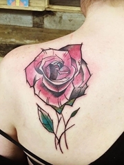 女性彩色植物颜料纹身玫瑰花纹身图案