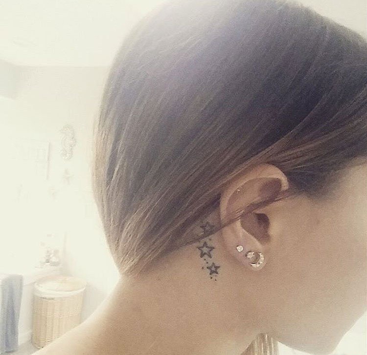 点击大图看下一张：女神纹身小清新创意情侣纹身闺蜜纹身五角星图案