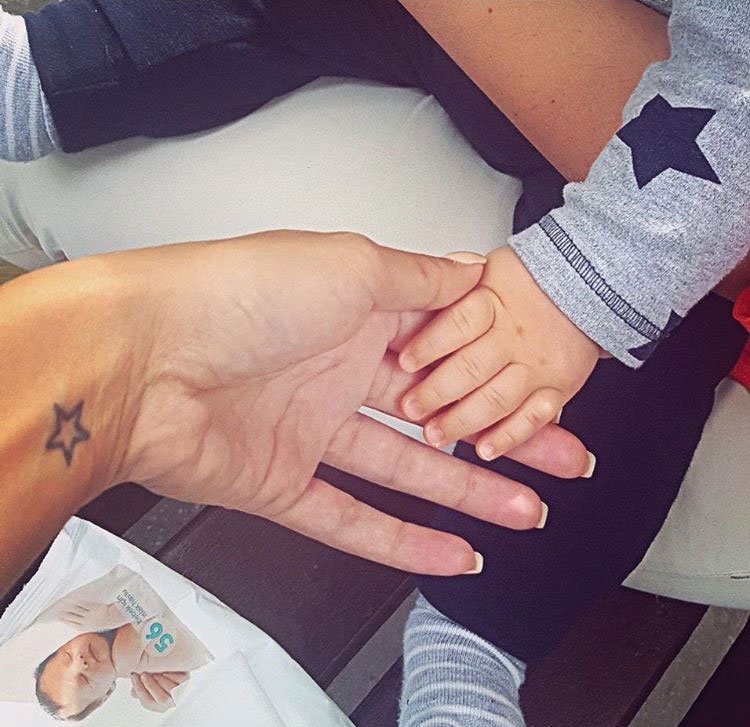 点击大图看下一张:女神纹身小清新创意情侣纹身闺蜜纹身五角星图案