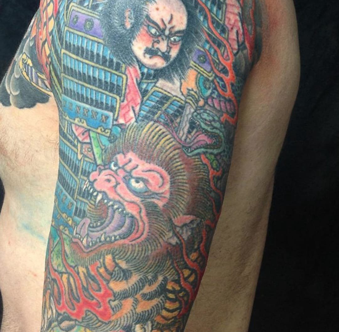点击大图看下一张：日式纹身花臂彩色传统纹身神话人物和动物纹身图案