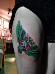 骷髅猫头鹰彩色个性大腿纹身图案