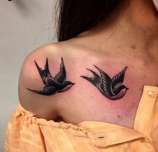 点击大图看下一张：各种可爱的小燕子纹身图案欣赏