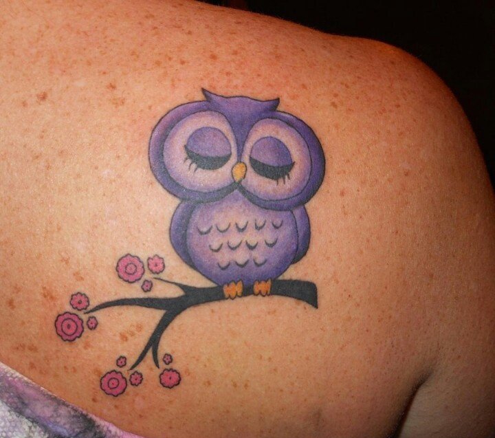 点击大图看下一张:有帅气或很萌很可爱的猫头鹰纹身图案欣赏