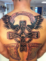 十字架插上梦想的翅膀后背纹身图案