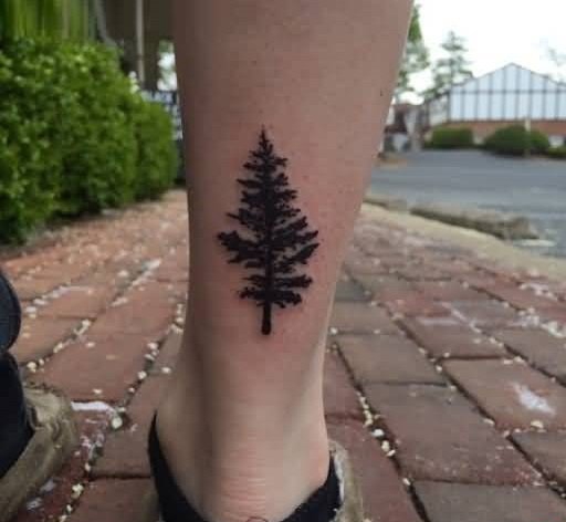 点击大图看下一张:各种漂亮的圣诞树和圣诞老人纹身图案