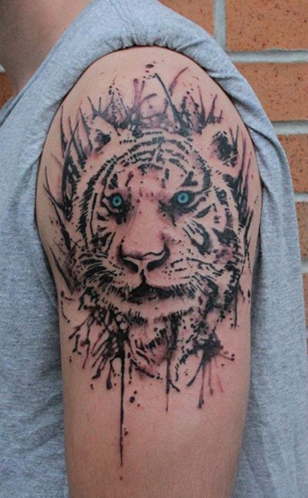 点击大图看下一张：男性们都喜欢这样帅气的凶猛的老虎纹身图案