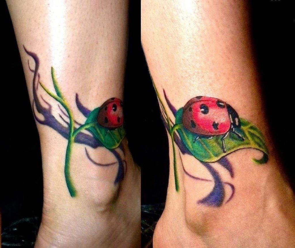 点击大图看下一张:女孩就喜欢这样清新可爱的小瓢虫纹身图案