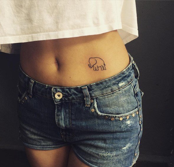 点击大图看下一张：女生们会喜欢这样的很萌很可爱的一组小象纹身图案