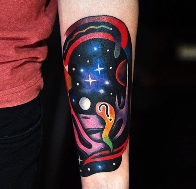 点击大图看下一张:超现实主义彩绘纹身圆形纹身图案