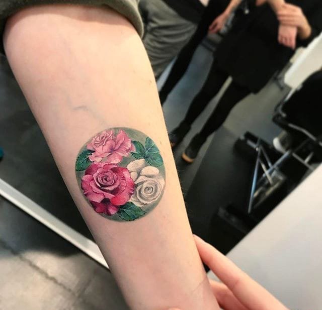 点击大图看下一张:漂亮的性感的玫瑰花纹身图案大全