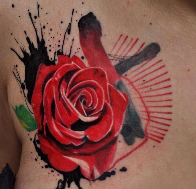 点击大图看下一张:女生中国风花卉泼墨纹身图案