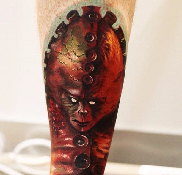 点击大图看下一张：彩色的超现实主义人物肖像纹身动物肖像纹身图案
