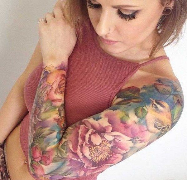 点击大图看下一张：女生喜爱的半袖纹身图案