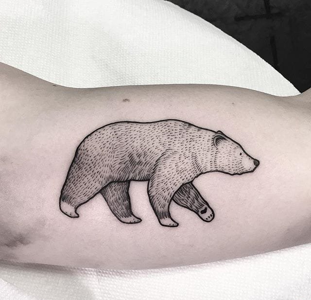 点击大图看下一张:个性的黑白点刺纹身图案