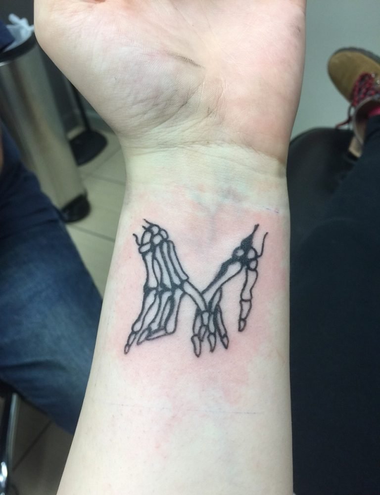 点击大图看下一张：小巧又可爱的纹身图案白线条点刺